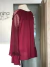 Imagem do Blusa bordô renda e miçangas