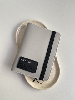 Portapasaporte Amayra - Gris (ER2159) - comprar online