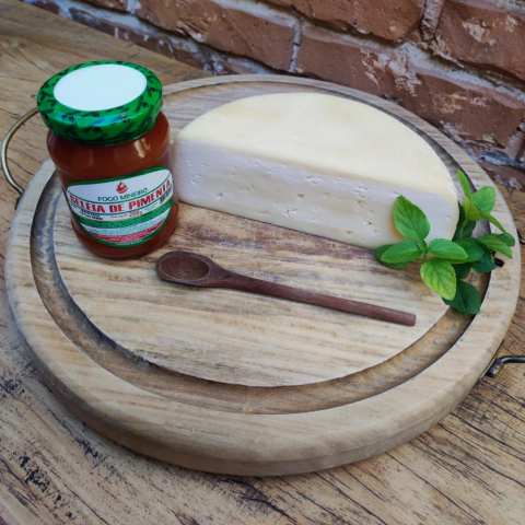 Kit Queijo Canastra Meia Cura + Geleia de Pimenta