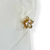 Brinco Folheado a Ouro - Flor com perola e strass no meio - comprar online