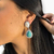 Brinco Folheado a Prata - Pino gota de perola + gota com borda cravejada azul - loja online