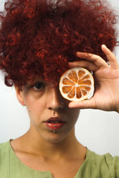 Brinco Laranja - Luiza Vergilio Co.