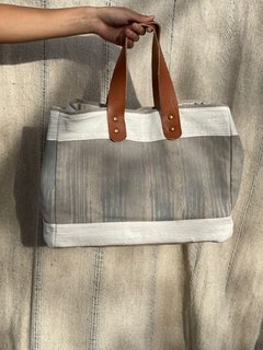 Bolso con manija de cuero - comprar online