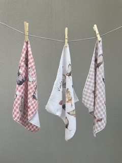 Paño Gallinas - fondo blanco - comprar online
