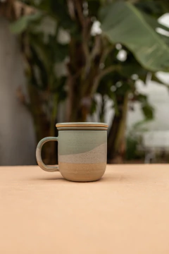 Caneca com infusor de chá