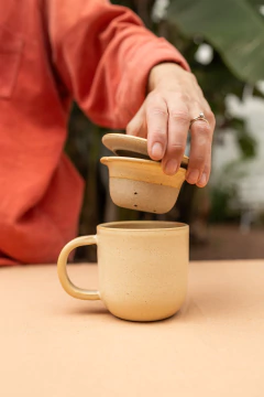 Caneca com infusor de chá - loja online