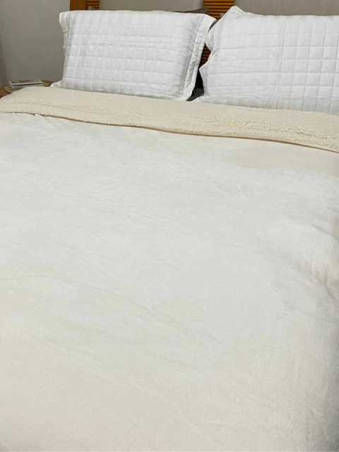 Edredom Dupla Face Flannel Liso Marfim C/Sherpa - comprar online