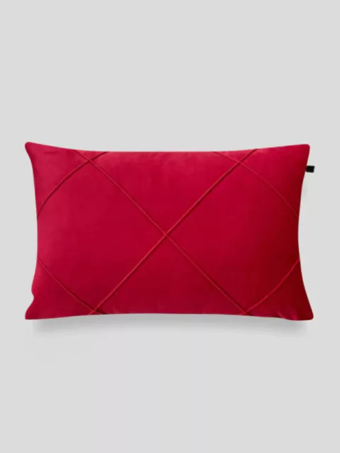 Capa de Almofada Baguete Drapeada Veludo Vermelho 35x65cm