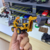 Miniatura Retroescavadeira na internet