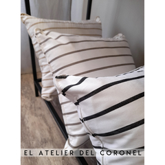 Imagen de ALMOHADON GABARDINA RAYADO 40x40