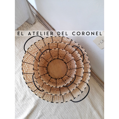 CESTO REDONDO DE METAL Y MADERA TRENZADA - EL ATELIER DEL CORONEL