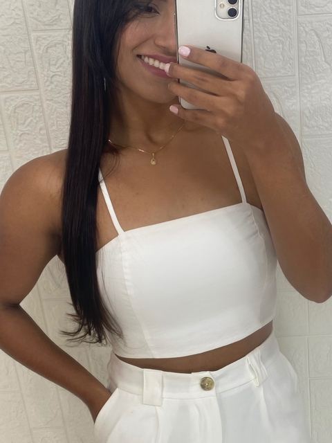 Cropped Luana