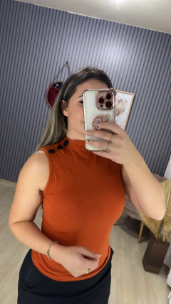 Regata canelada botões na internet