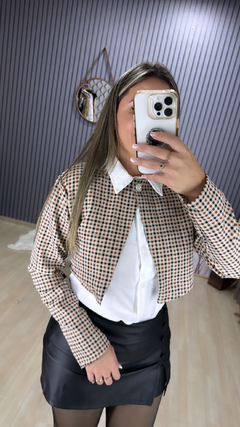 Camisa com casaquinho