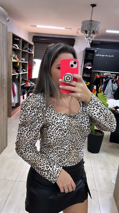 CROPPED PLUS MANGA LONGA