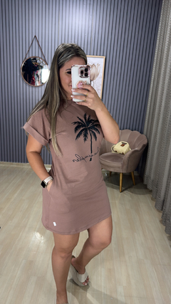 Vestido camisetão coqueiro na internet