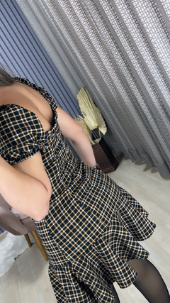 Vestido xadrez babado