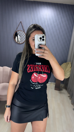 T-shirt cereja na internet