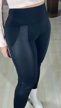 Calça montaria na internet