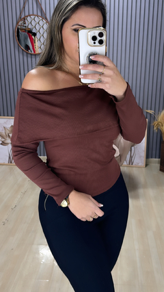 Blusa canelada ciganinha na internet