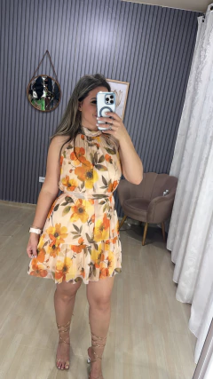 Vestido tuli curto na internet