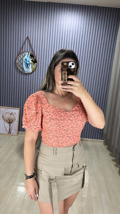 Cropped flores manga - loja online