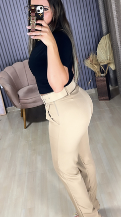 Calça alfaiataria cinto