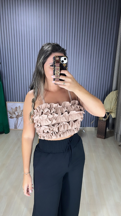 Cropped Helena na internet