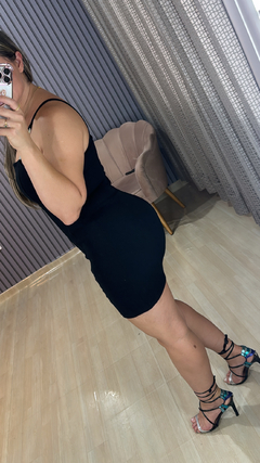 Vestido canelado curto