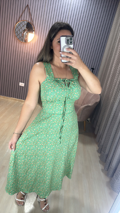 Vestido MIDI Laura na internet