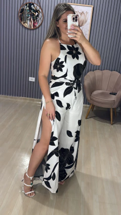 Macacão envelope flores na internet