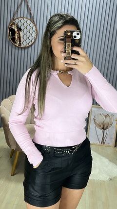 Blusa modal corrente na internet