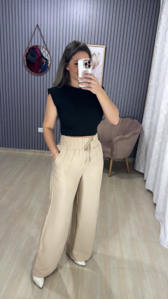 Pantalona Shakira viscomida na internet