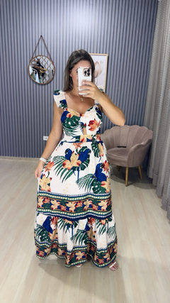 Vestido longo inspirado farm na internet