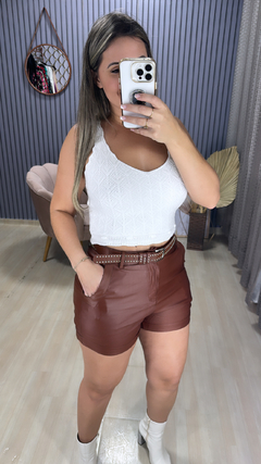 Shorts Resinado cinto aplicação - loja online