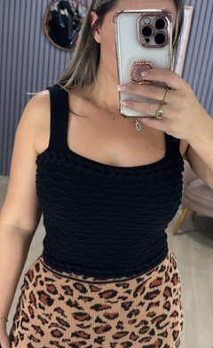 Croped modal Lorena na internet