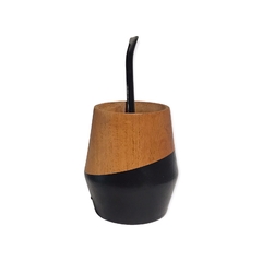 Mate de madera de caldén pintado Mijo con bombilla y packaging - comprar online