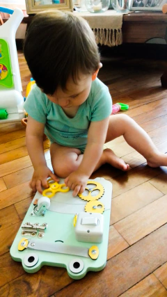 Imagen de TABLEROS SENSORIALES & DIDÁCTICOS - MONTESSORI