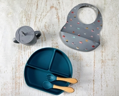 VASO DE APRENDIZAJE ANTIDERRAME + TAPA PARA SNACKS (COLOR GRIS) - comprar online