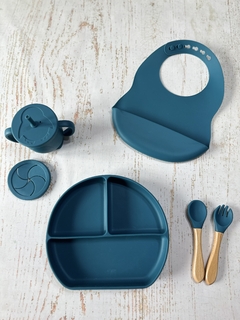 PLATO TRIPLE CON SOPAPA ANTIDESLIZANTE + CUBIERTOS (COLOR AZUL)