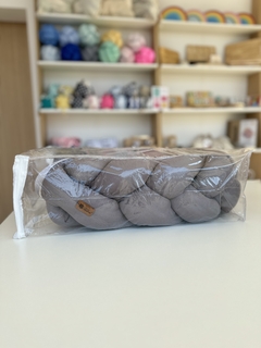 CHICHONERA TRENZADA MONTESSORI: GRIS OSCURO - tienda online