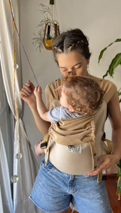 MOCHI ERGONÓMICA NOCTI ¡SUPER PRÁCTICA & CÓMODA! (desde los 5/6 meses en adelante)