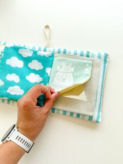 LIBRITO SENSORIAL CON ESPEJITOS: - ¿DÓNDE ESTÁS? ACÁ ESTÁS! (DE 0 A 18 MESES) - comprar online