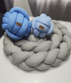 CHICHONERA TRENZADA MONTESSORI: GRIS OSCURO - comprar online