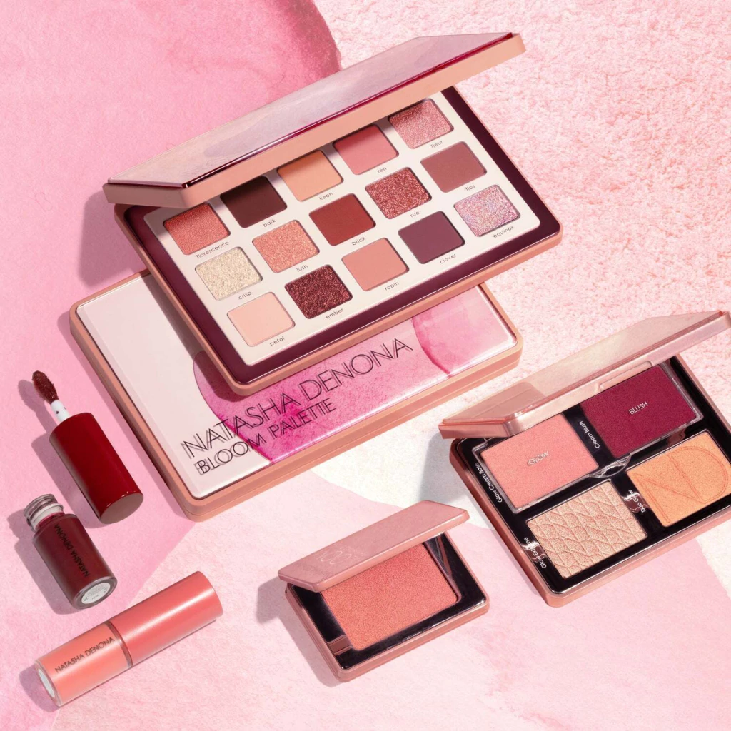 【値下げ】 NATASHA DENONA アイシャドウパレット bloom Natasha Denona Bloom Eyeshadow Palette - 15 Tons Florais