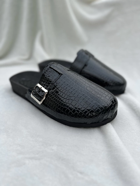 Zueco Birk Croco Charol 35-45