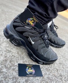 NIKE- AIR MAX TN PLUS - PRETO/PRATA - LIMITADO