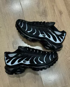 NIKE- AIR MAX TN PLUS-VENOM na internet