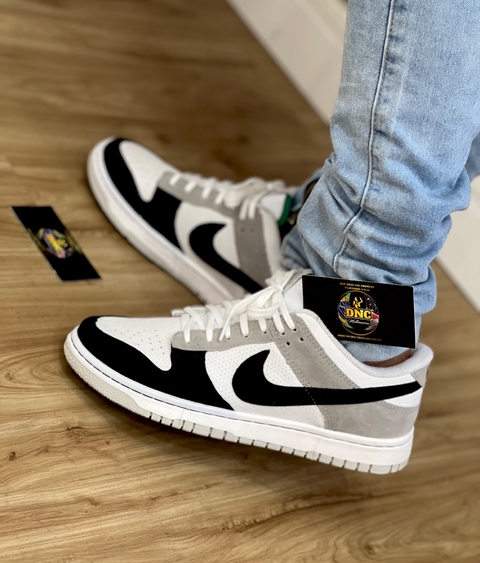 TÊNIS NIKE - SB DUNK LOW - CINZA/BRANCO/PRETO