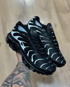 NIKE- AIR MAX TN PLUS-VENOM